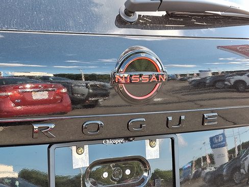 New 2026 Nissan Rogue Rock Creek image 18