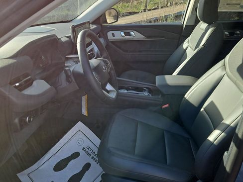 New 2026 Ford Explorer Active w/ Active Comfort Package AWD/4WD image 14
