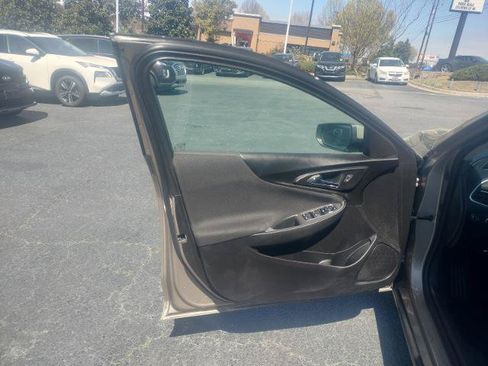 Used 2025 Chevrolet Malibu LT FWD image 52