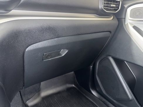 Used 2023 Ford Explorer XLT w/ Equipment Group 202A image 28