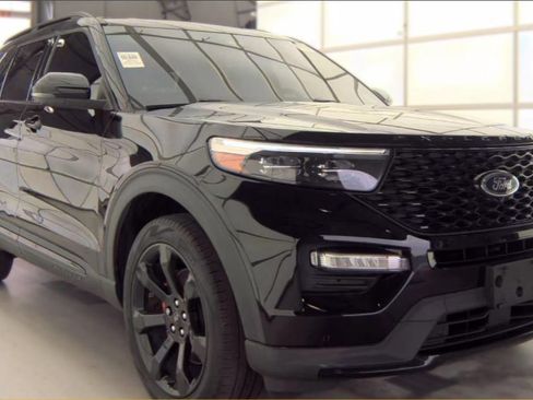 Used 2023 Ford Explorer ST w/ Equipment Group 401A AWD/4WD image 2