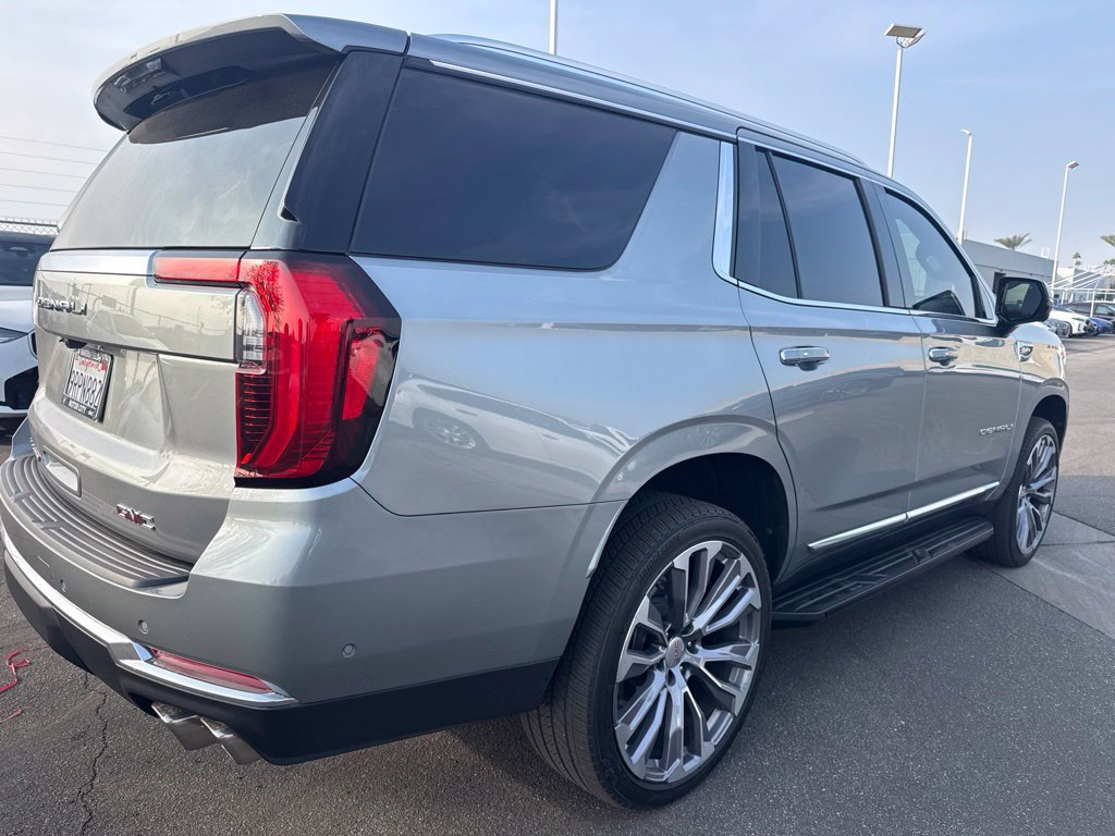 Used 2025 GMC Yukon Denali AWD/4WD image 5