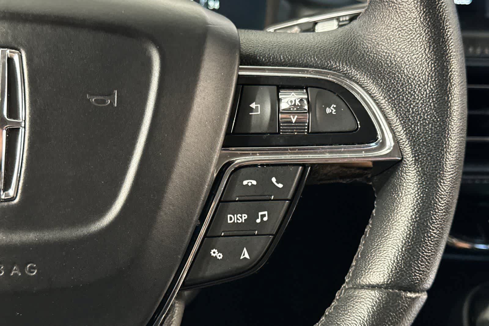 Used 2022 Lincoln Nautilus FWD w/ Premium Package image 31