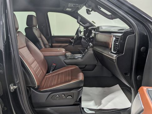 Used 2024 GMC Sierra 3500 Denali Ultimate image 21