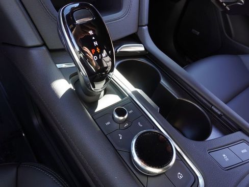 New 2026 Cadillac XT5 Luxury image 18