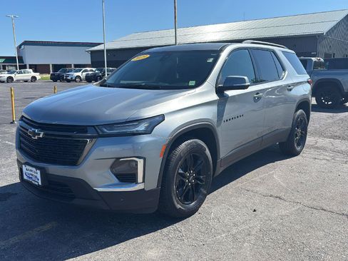 Used 2023 Chevrolet Traverse LT w/ Midnight/Sport Edition AWD/4WD image 3