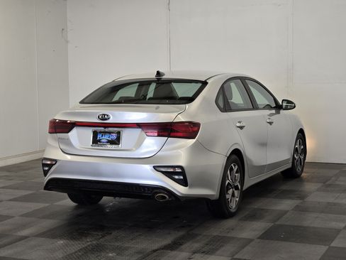 Used 2020 Kia Forte LXS FWD image 7