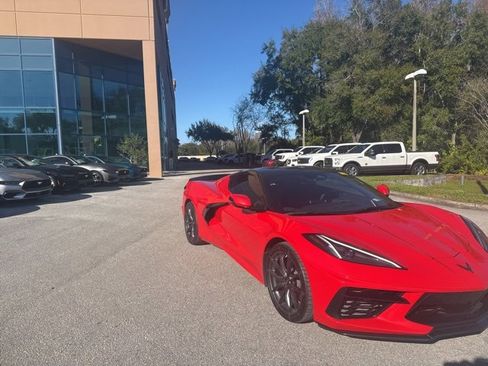 Used 2025 Chevrolet Corvette Stingray Coupe w/ 1LT image 8