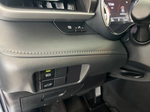 Used 2022 Toyota Highlander XLE AWD/4WD image 54