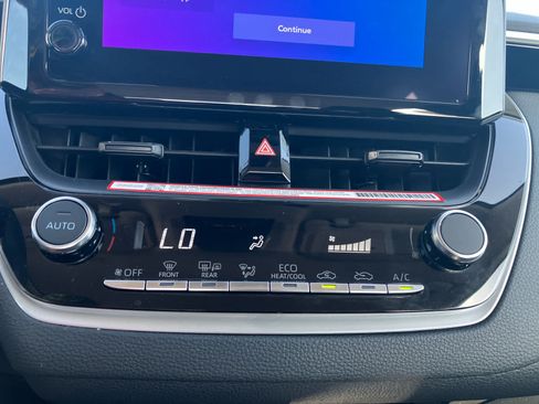 Used 2026 Toyota Corolla LE FWD image 23