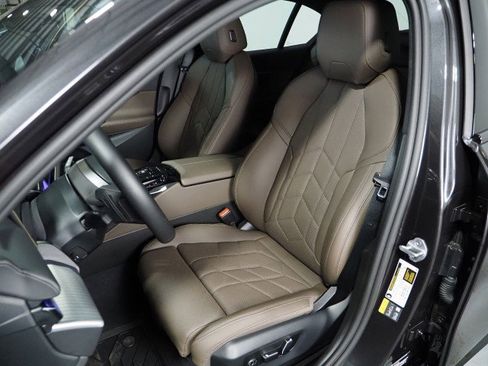 Used 2025 BMW i5 eDrive40i w/ M Sport Package image 14