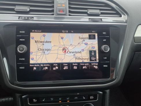Used 2018 Volkswagen Tiguan SEL AWD/4WD image 20