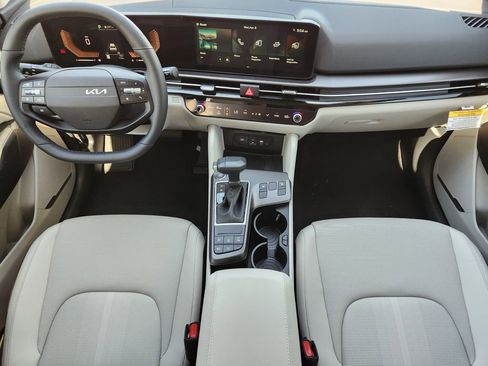 New 2026 Kia Sportage EX image 18