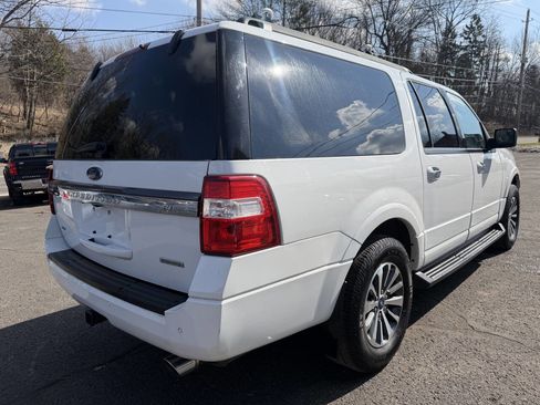 Used 2017 Ford Expedition EL XLT image 18