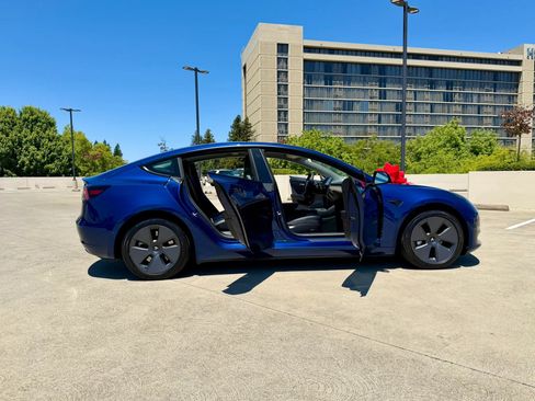 Used 2022 Tesla Model 3 RWD image 48