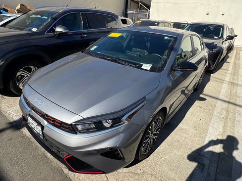 Used 2023 Kia Forte GT-Line w/ GT-Line Premium Package FWD image 2