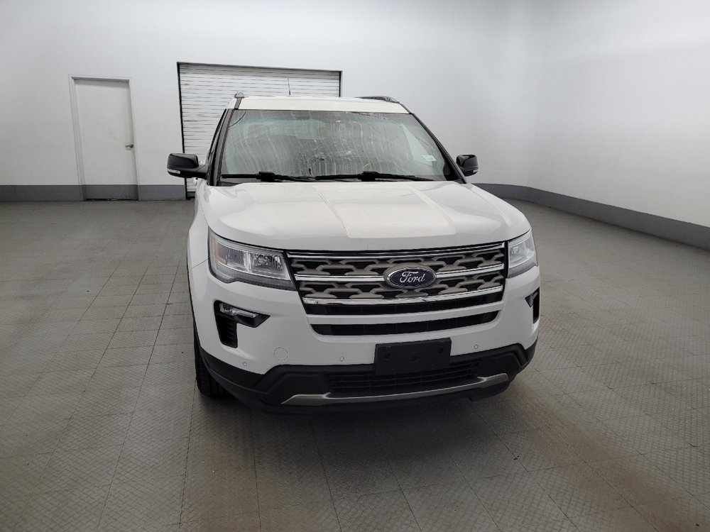 Used 2018 Ford Explorer XLT w/ Equipment Group 202A AWD/4WD image 14