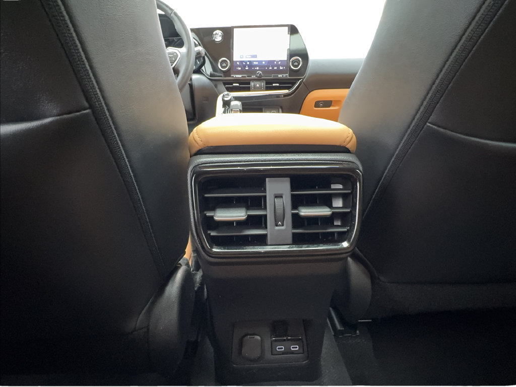 Used 2025 Lexus NX 250 FWD w/ Towing Package (2000 Lbs) image 41