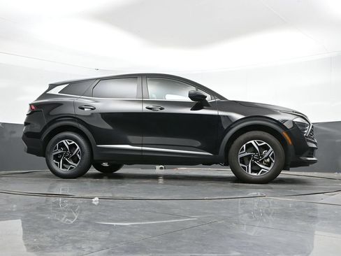 Used 2025 Kia Sportage LX AWD/4WD image 43