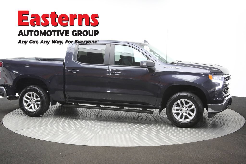 Used 2022 Chevrolet Silverado 1500 LT AWD/4WD image 47