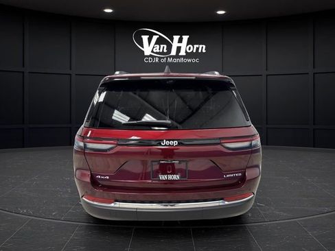 Used 2024 Jeep Grand Cherokee Limited w/ Luxury Tech Group II image 15