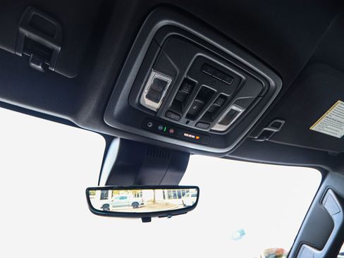 New 2025 Chevrolet Silverado 1500 ZR2 w/ Technology Package image 60