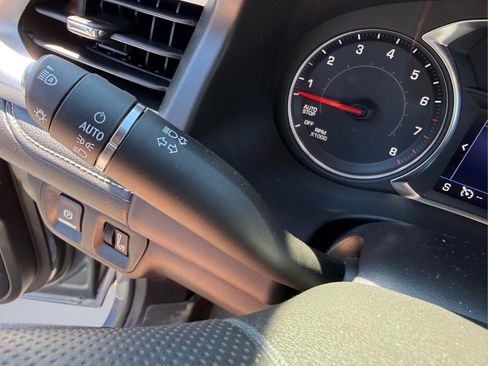 Used 2022 GMC Acadia SLE w/ GMC Pro Grade Package AWD/4WD image 32