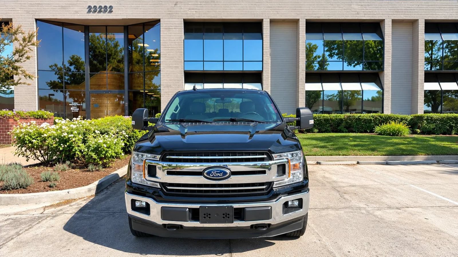 Used 2020 Ford F150 XLT w/ Max Trailer Tow Package AWD/4WD image 2