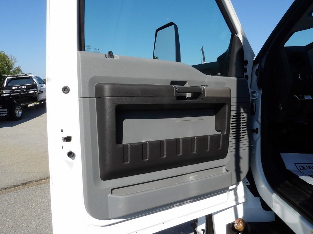 Used 2025 Ford F650 2WD Regular Cab Super Duty image 26