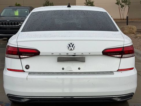 Used 2021 Volkswagen Passat 2.0T SE FWD image 5