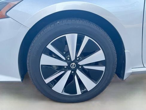 Used 2022 Nissan Altima 2.5 SV AWD/4WD image 27