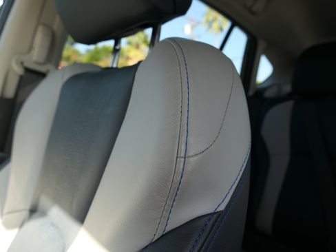 Used 2023 Subaru Crosstrek Hybrid w/ Popular Package #3 image 11