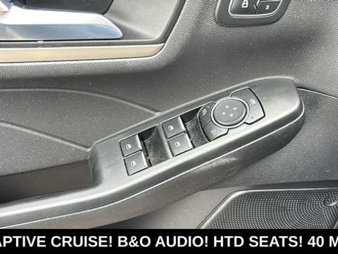 Used 2022 Ford Escape SEL w/ Technology Package FWD image 11