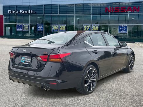 New 2025 Nissan Altima 2.5 SR image 6