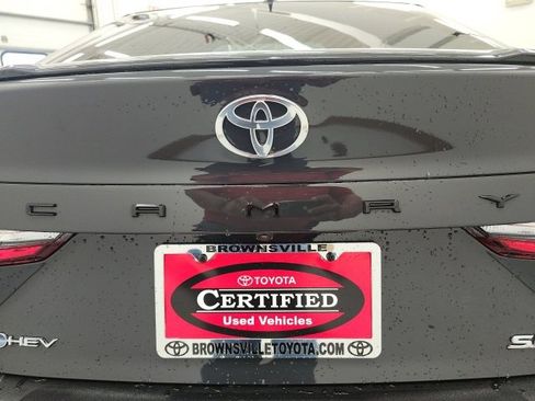 Used 2025 Toyota Camry SE image 25
