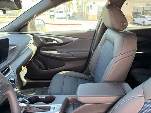 New 2026 Buick Envista Preferred FWD image 15