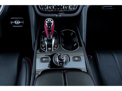 Used 2023 Bentley Bentayga Extended Wheelbase image 30