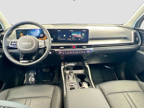 Used 2025 Kia Sorento S image 23