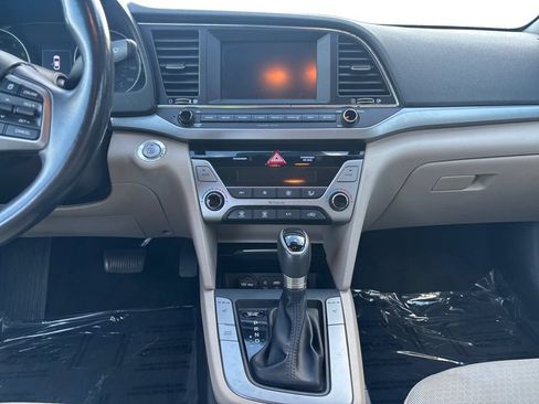 Used 2017 Hyundai Elantra SE w/ SE A/T Tech Package 03 FWD image 12