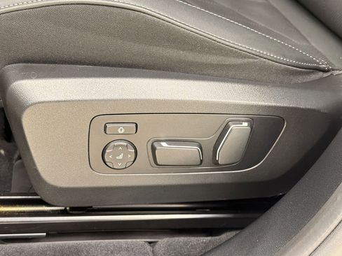 Used 2025 BMW X3 xDrive30i w/ Premium Package image 14