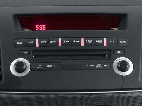 Used 2014 Mitsubishi Lancer SE image 9