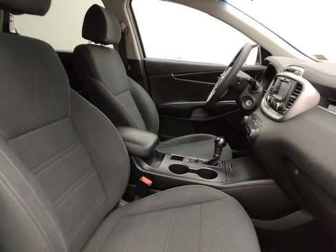 Used 2018 Kia Sorento L image 21