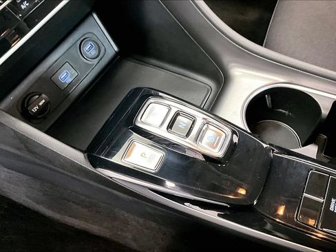 Used 2023 Hyundai Sonata SE FWD image 14
