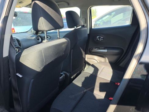 Used 2014 Nissan Juke S FWD image 12