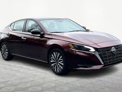 Used 2024 Nissan Altima 2.5 SV