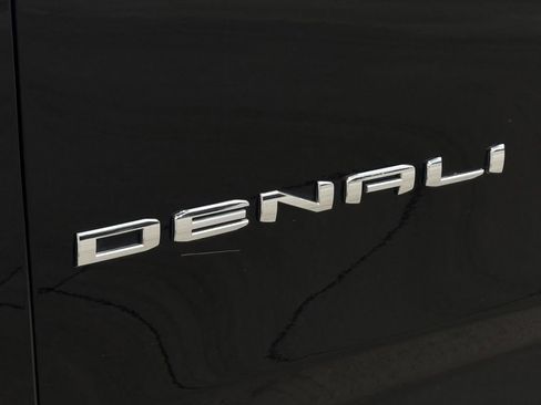 Used 2021 GMC Yukon Denali AWD/4WD image 10