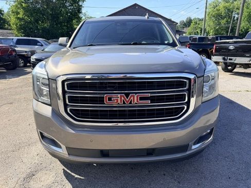 Used 2019 GMC Yukon XL SLT w/ Open Road Package AWD/4WD image 2