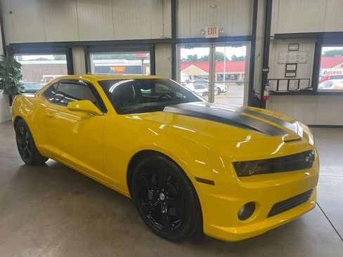 Used 2012 Chevrolet Camaro SS w/ RS Package RWD image 21