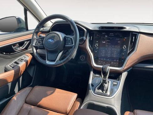 Certified 2025 Subaru Outback Touring XT AWD/4WD image 10