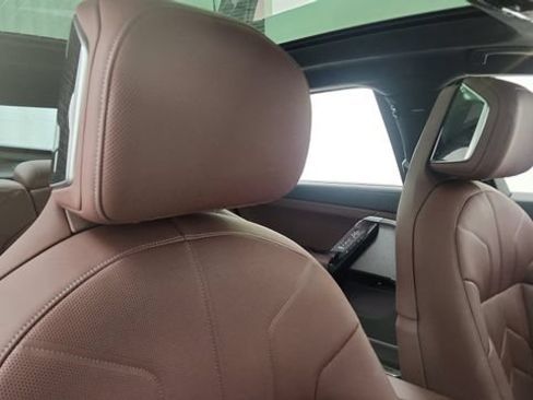 Used 2026 BMW 740i w/ Premium Package RWD image 50